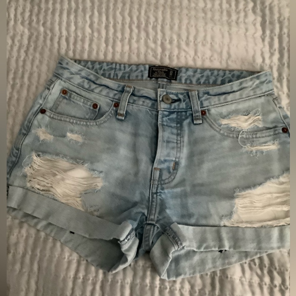 💰💰 Bundle 2 for $20 Deal💰💰

Abercrombie & Fitch Jean Shorts